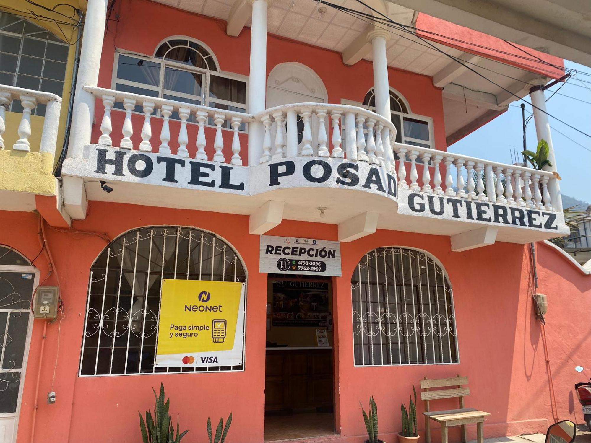 Hotel Posada Gutierrez Panajachel Esterno foto