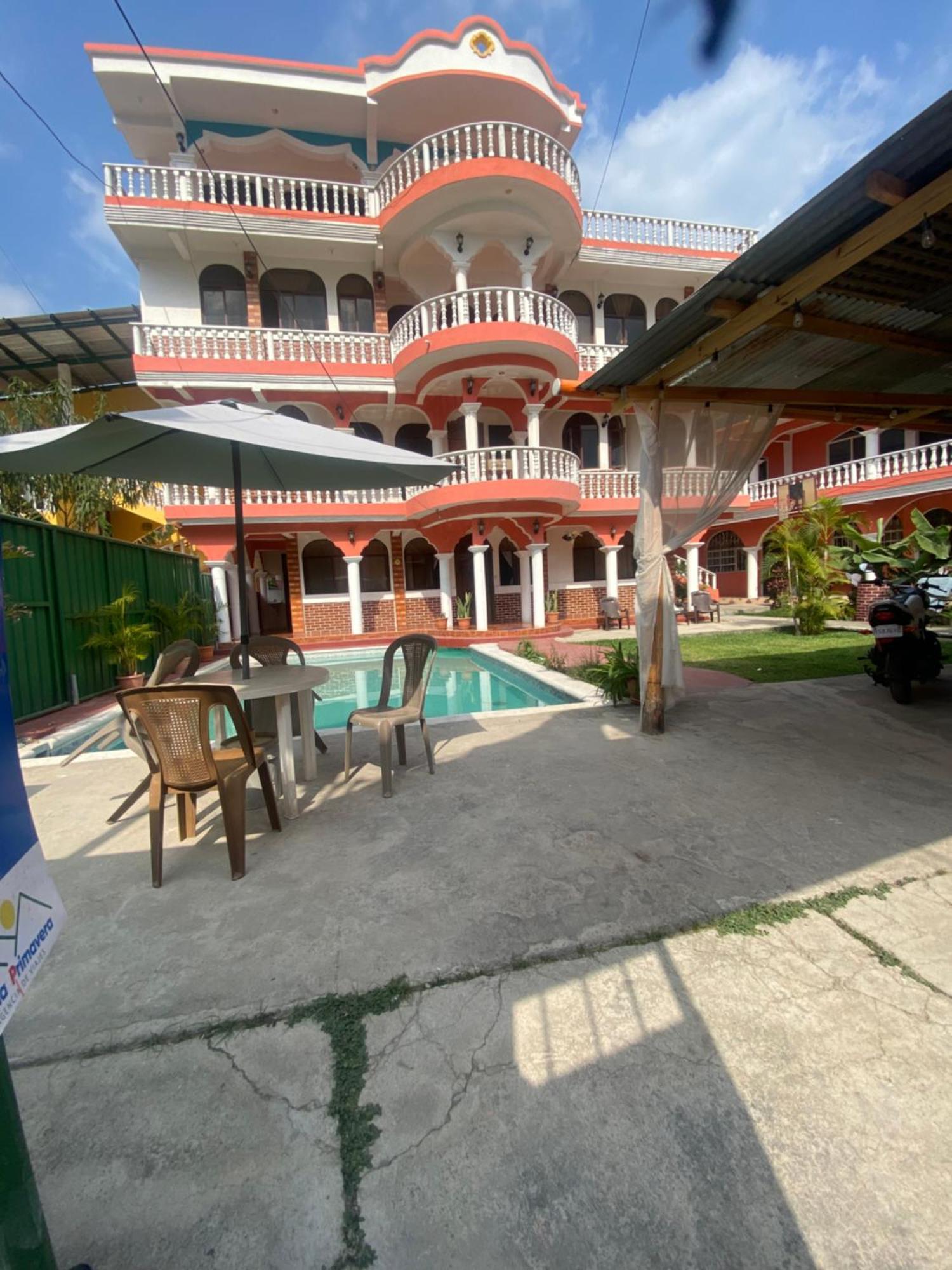 Hotel Posada Gutierrez Panajachel Esterno foto